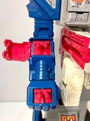 Vintage 1987 G1 Transformers Fortress Maximus – Body only with waist cannons