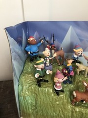 Rudolph The Red-Nosed Reindeer BUMBLE & FRIENDS 12 Figures Memory Lane 2002 +EXT