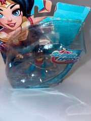 DC SUPER HERO GIRLS 6-inch Figure AGES 6+ NEW IN OPEN PACKAGE