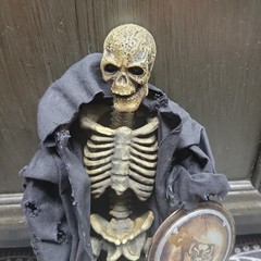 DAY2DAY The Grim Reaper 1/6 Skeleton Warrior each one is individually weathered