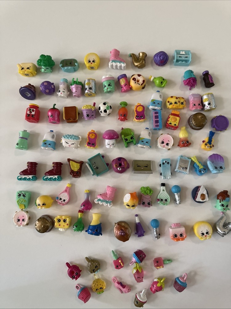 Shopkins 77 Figures & 12 Charms Do Not Have Holes On The Bottom