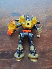DC Comics Batman Action Figure Black Yellow/Red Winged Flying 2000 Hasbro 5.5”