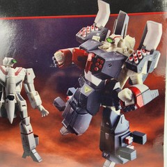 Robotech 30th Anniv. Rick Hunter VF-1J GBP-1 Heavy Armor Veritech 1/100 Toynami