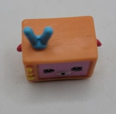 Shopkins HAPPY PLACES Loose Figurine PUPPY PARLOR Loose Figure.