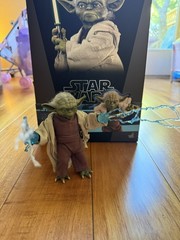 Hot Toys Star Wars MMS495 Yoda Episode II Attack of the Clones Figure