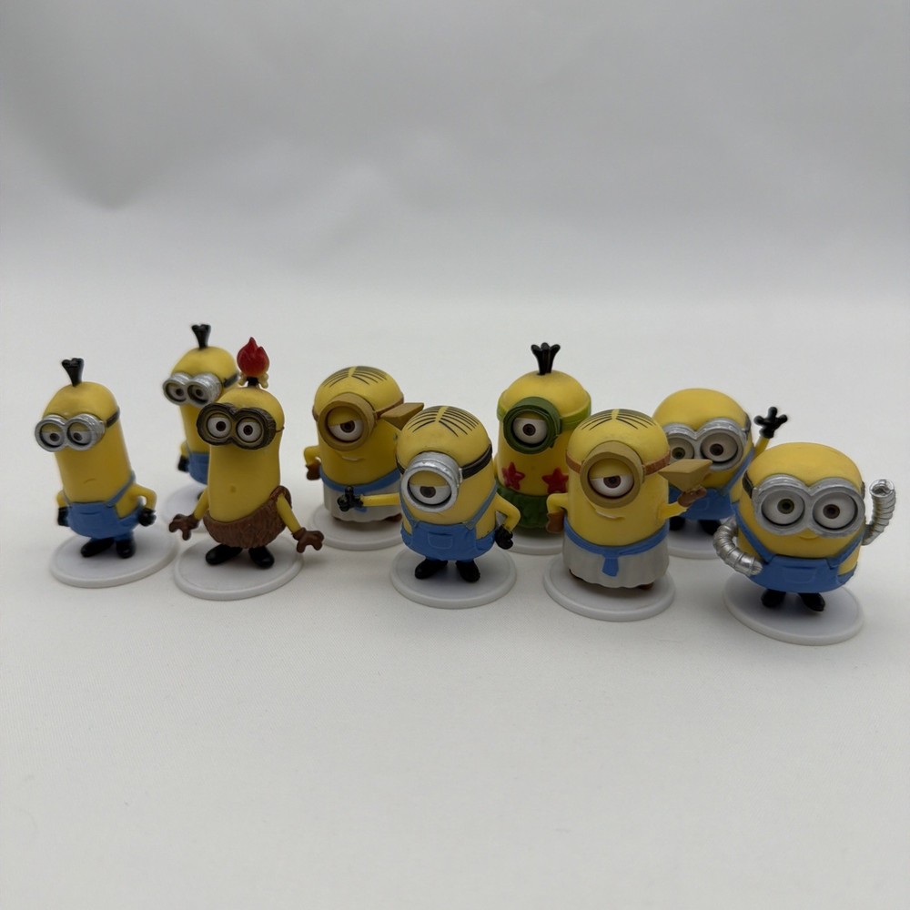 Thinkway Despicable Me Minions Miniature 1.5 Inch Asst Lot Of 9 with stands