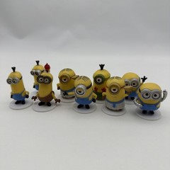 Thinkway Despicable Me Minions Miniature 1.5 Inch Asst Lot Of 9 with stands