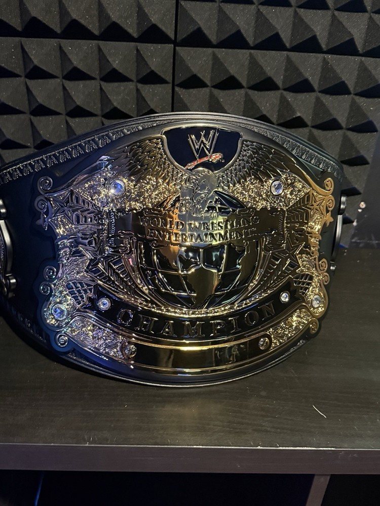 WWE Undisputed Championship Replica Belt V2 With belt Bag