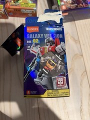 TRANSFORMERS/MARVEL/DC BLOKEES LOT OF 14 CLASSIC/DEFENDER FIGURES NEW/OPENED