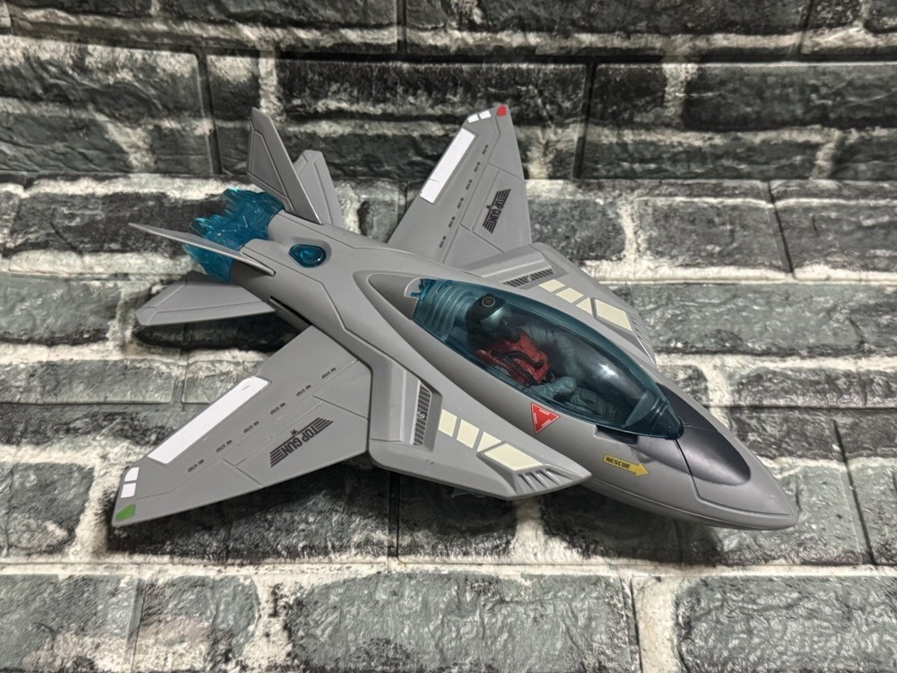 Top Gun Full Throttle Jet Fighter with Pilot Loose Lanard 2020 Needs Batteries
