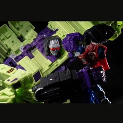 Premium ABS Painted Hands & Sticker Upgrade Kit Fit for SS86 Devastator Figure