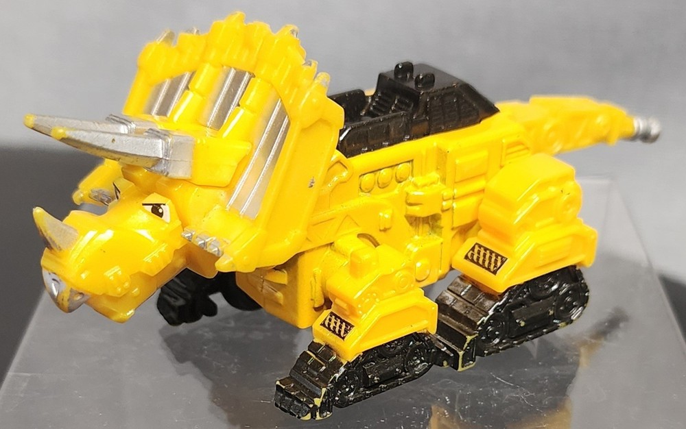 2015 Dinotrux Dozer 4.5″ Diecast- Yellow Triceratops Figure- Dozeratops