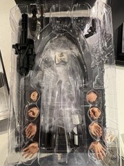 Hot Toys Marvel TMS004 THE PUNISHER – Daredevil Netflix 1/6 Scale Figure 100%