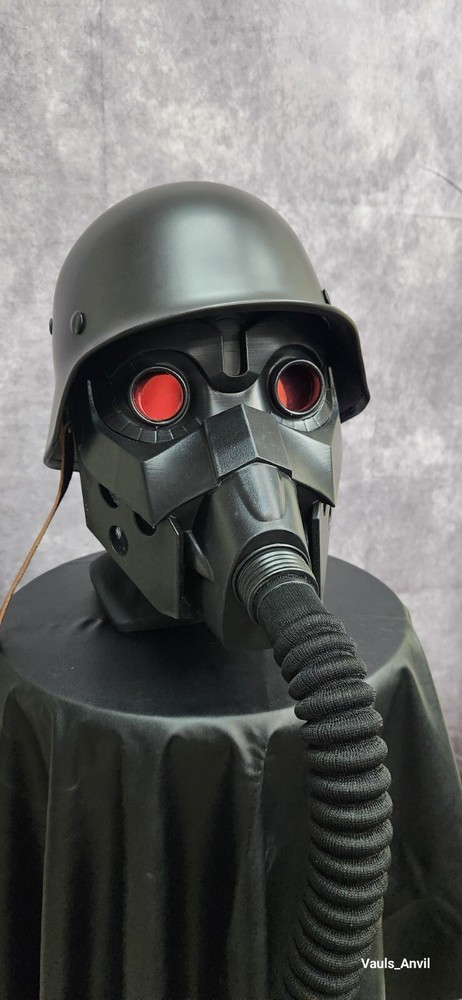 Jin-Roh Wolf Brigade Mask and PLASTIC HELMET Version