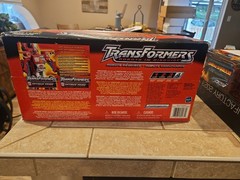 New Sealed 2001 Hasbro Transformers Optimus Prime Fire Truck Action Figure