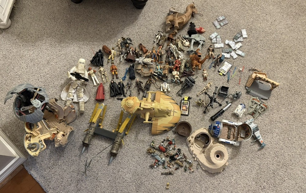 Star Wars Loose Figures + Accessories. 1990s and early 2000s