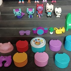 Gabby’s Dollhouse Lot Figures Accessories Pandy Paws DJ Catnip Mercat #1