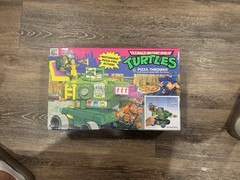 TEENAGE MUTANT NINJA TURTLES REISSUE PIZZA THROWER PLAYMATES VEHICLE – SEE DESC