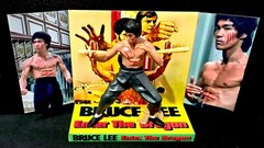 BRUCE LEE 🥋 ENTER THE DRAGON 🥋 Action Figure on Custom Design Display Diarama
