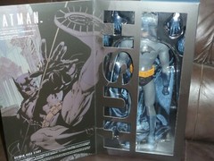 BATMAN HUSH BLUE VERSION MEDICOM 2014 12 INCH BOXED HUSH BY JEPH LOEB AND JIM LE
