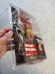 Rocky III ROCKY BALBOA (Gold Trunks) Figure NEW SEALED NECA