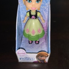 Mini Toddler Frozen Fever Anna Disney Jakks Pacific 3.5″ Figure Doll Toy