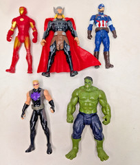 Marvel AVENGERS Basic 4″ Figure Lot Hulk Thor Hawkeye Captain America Iron Man