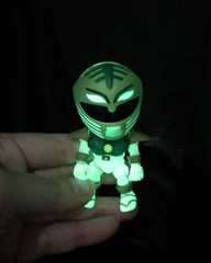 JASON DAVID FRANK White Power Rangers JDF Exclusive Glow-In-Dark Action Figure