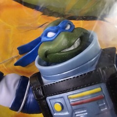 Teenage Mutant Ninja Turtles Space Hoppin’ Leonardo Figure TMNT Playmates 2004