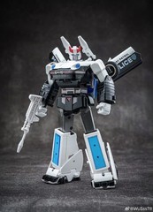 DX9 Toys D18 Devetive G1 Transformers Prowl Masterpiece Scale MISB US Seller