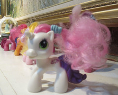 Hasbro My Little Pony Lot of Six (6) Ponies with Molded Tails Brushable Manes