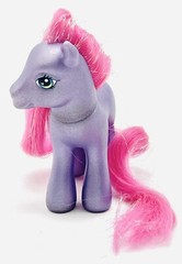 2002 Hasbro G3 My Little Pony – Petal Blossom – Super Long Hair Pony **Read