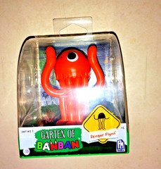 Garten Of Banban Orange Figure 2.5 in Series 1 Stinger Flynn. NIB. we ship fast