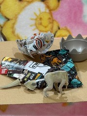 JURASSIC WORLD REBIRTH CAPTIVZ MYSTERY EGG FLOCKED D-REX RARE NEW