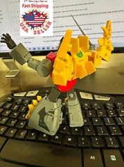 NEW BOX DINOBOT G1 TRANSFORMER NewAge NA H67 Varan Snarl Dinosaur 5.32″ USA