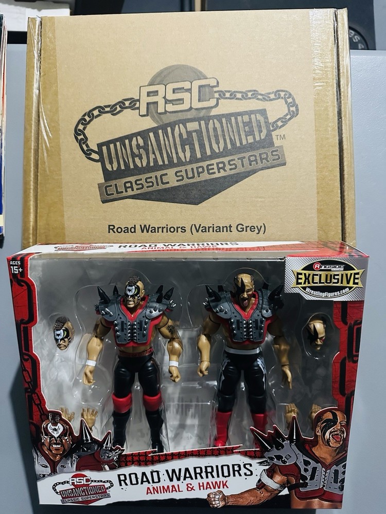 Ringside Collectibles Road Warriors Legion Of Doom Classic Superstars Grey