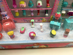 Shopkins Moose Toys Display Case with many Shopkins Figures