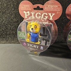 Roblox DINOPIGGY, CLOWNY & TIGRY Series 1 – 3 Figure Set – 3.5” Unused DLC Code