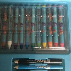 disney finding dory art set. for children,preowned age 3,water colors