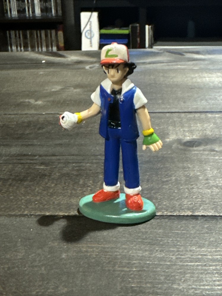 ASH KETCHUM 2.5″ Pokemon TOMY Vintage Figure Toy