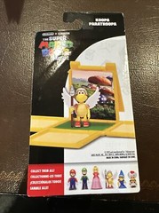 Jakks Pacific Super Mario Bros Movie Goomba 1.25 in Mini Figure + Question Block