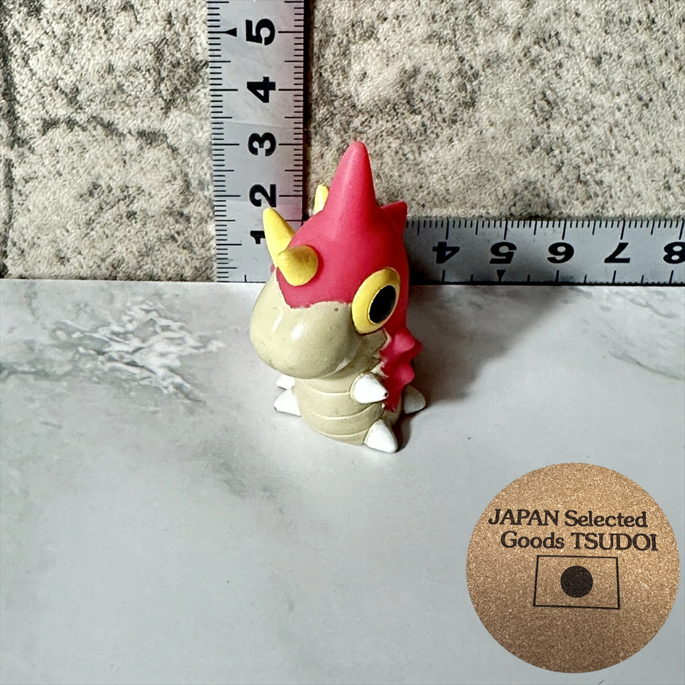 Wurmple Figure Pokemon Japanese Moncolle TOMY Vintage H1.2″/3cm 000455