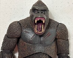 2 NECA King Kong 8″ Action Figures: #42749 (2020) & Ultimate #42742 (2021) *READ