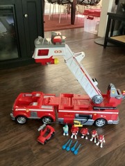 Paw Patrol Ultimate Fire Truck Ultimate Rescue 5 Figures Car And Water Canons