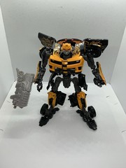 Hasbro Transformers Bumblebee Studio DOTM 100% Complete With Instructions