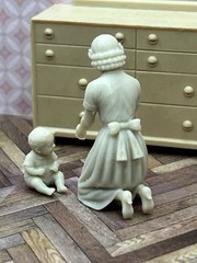 1:24 1950 Dollhouse Mom and Toddler Baby Child Inspired by Marx