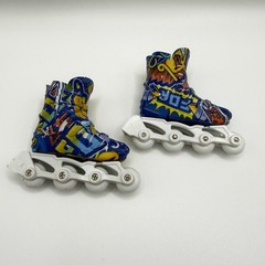 1 Pair Mini Finger Shoes Cool Mini Skate Shoes Mini Finger Roller Skates