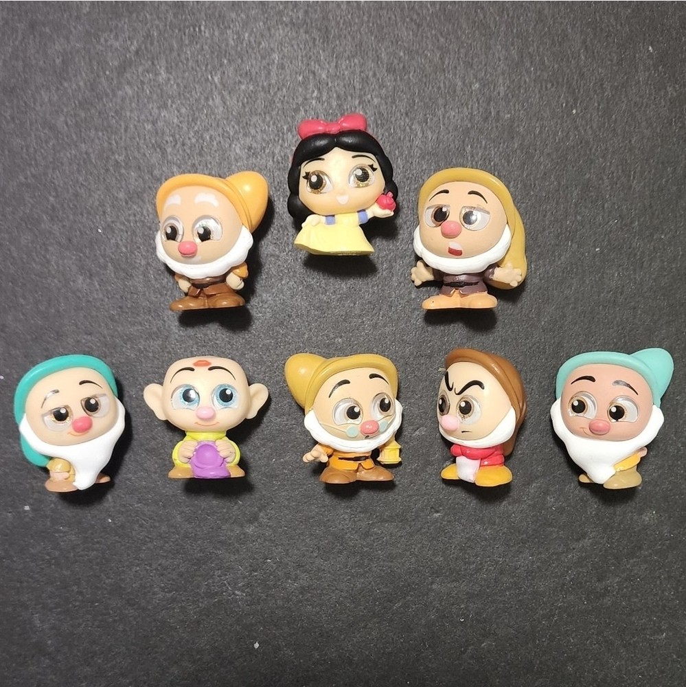 Disney Doorables Snow White and the Seven Dwarves (Complete Series 6)