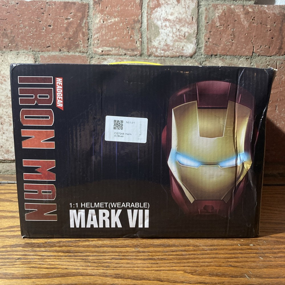 Iron Man Mark VII Headgear 1:1 Helmet LED Eyes Silver CG7248 Wearable New in Box
