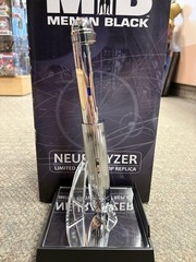 + Factory Entertainment Men In Black MIB Neuralyzer Limited Edition Prop Replica